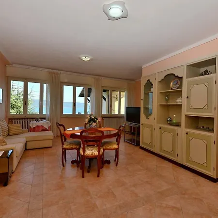 Holiday home Casa Angela Toscolano Maderno
